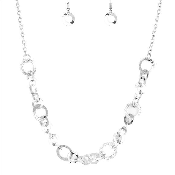 Necklace - Picture 1 of 2